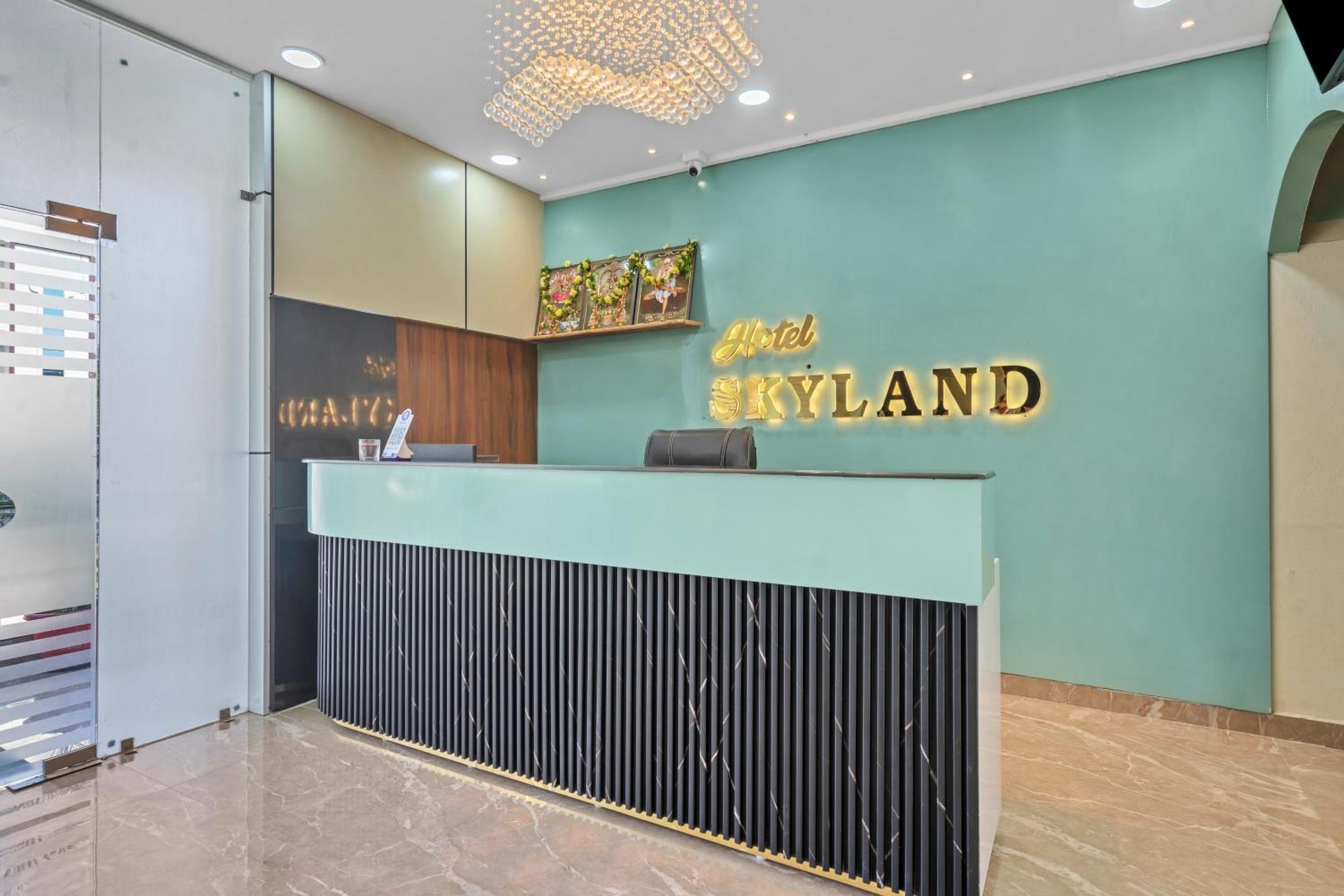 Hotel Sky Land Khammam Eksteriør billede