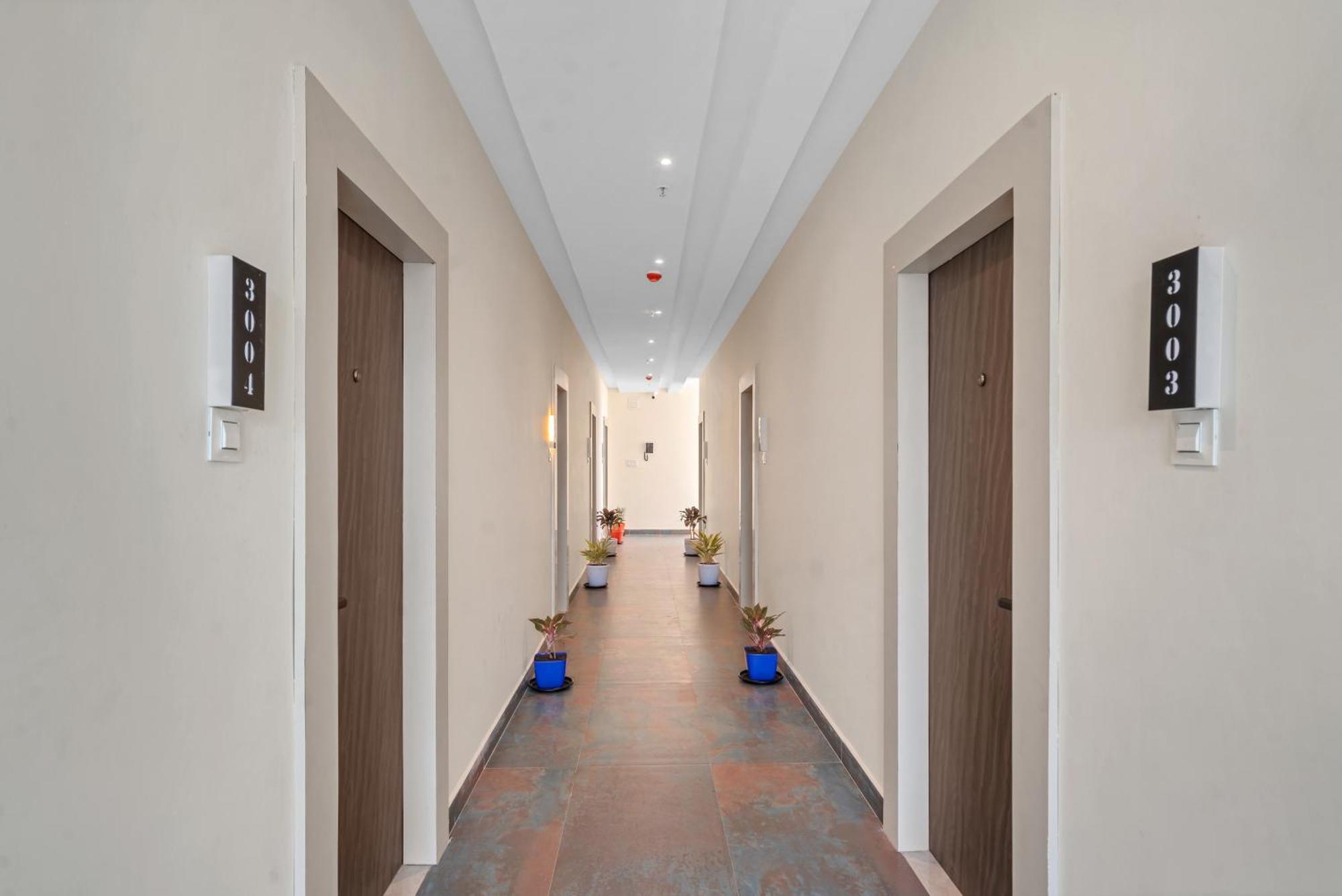 Hotel Sky Land Khammam Eksteriør billede