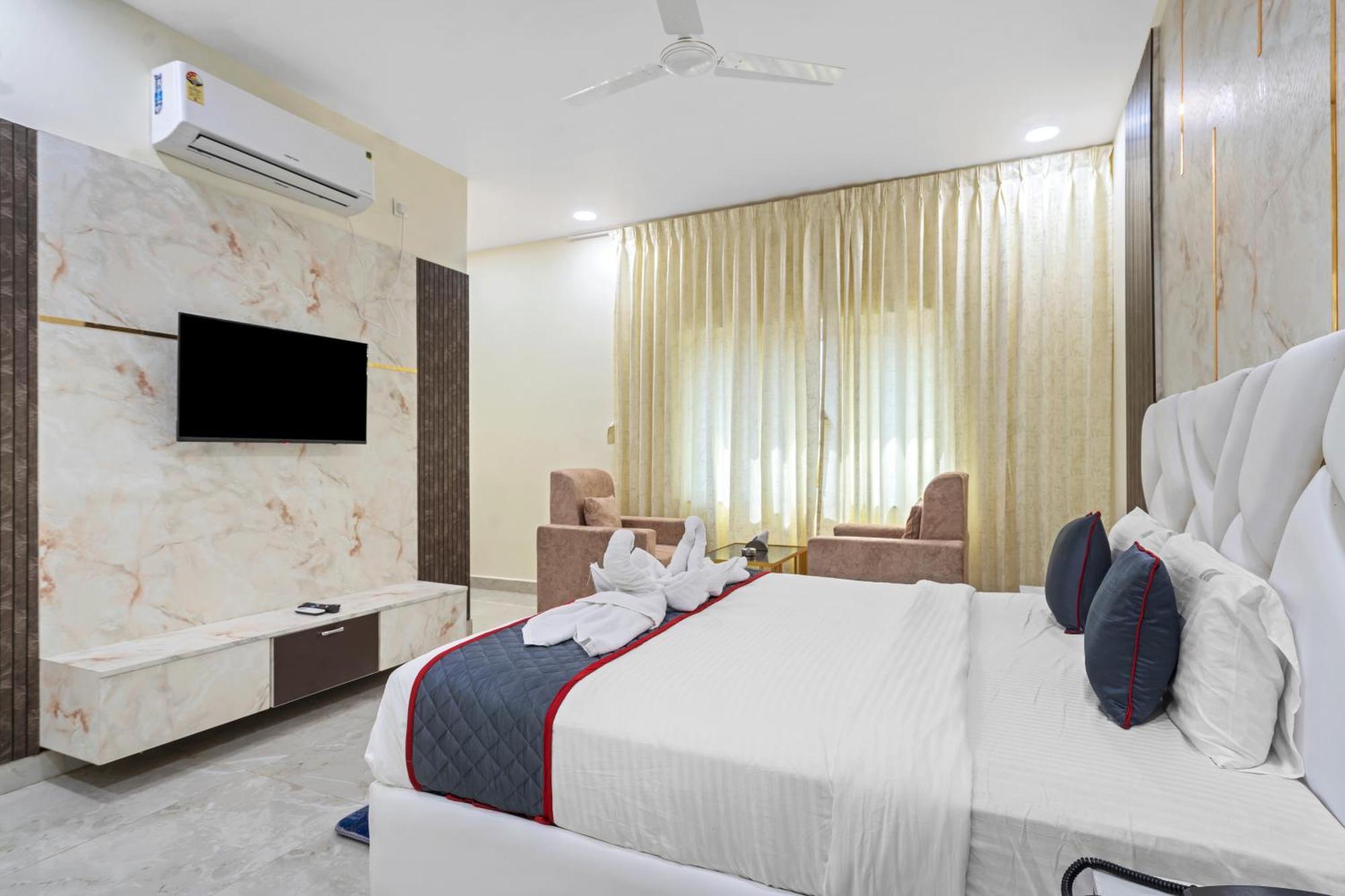 Hotel Sky Land Khammam Eksteriør billede